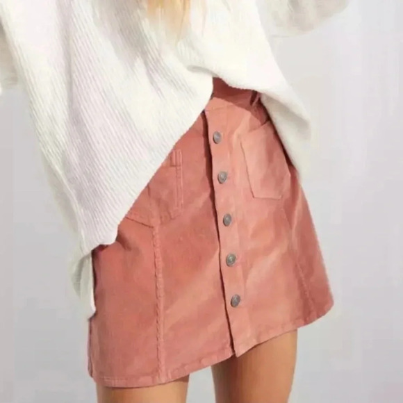 aerie Dresses & Skirts - AERIE Corduroy Mini Button Skirt size L.